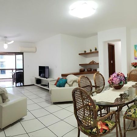 Apto em prédio frente mar, Meia Praia Itapema, 3 dorm, conforto para 8 pessoas Exterior foto