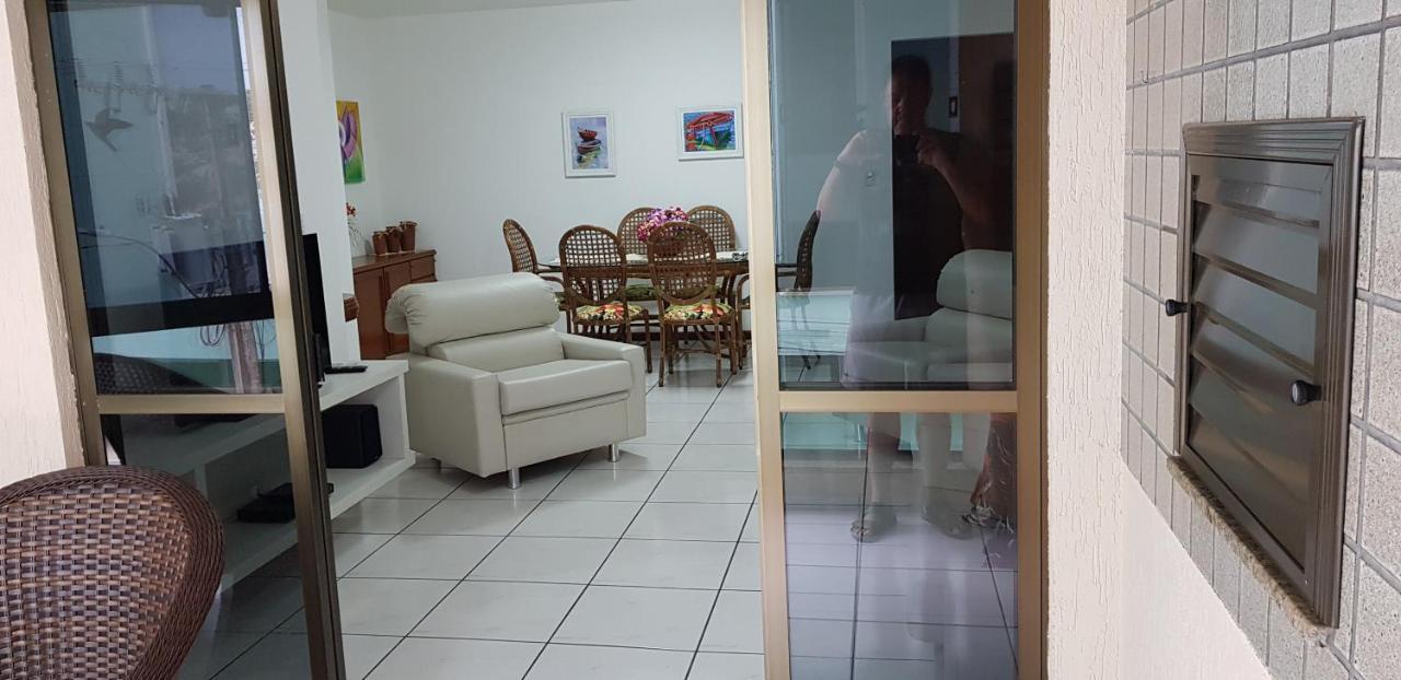 Apto em prédio frente mar, Meia Praia Itapema, 3 dorm, conforto para 8 pessoas Exterior foto