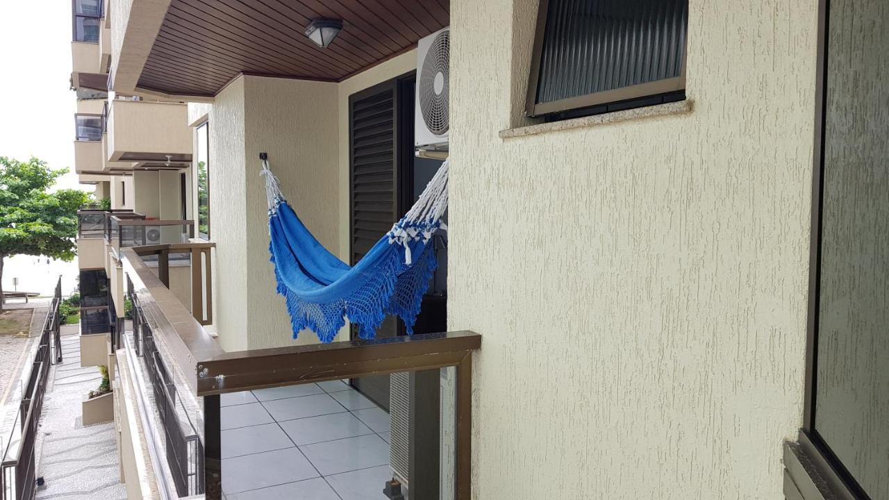 Apto em prédio frente mar, Meia Praia Itapema, 3 dorm, conforto para 8 pessoas Exterior foto