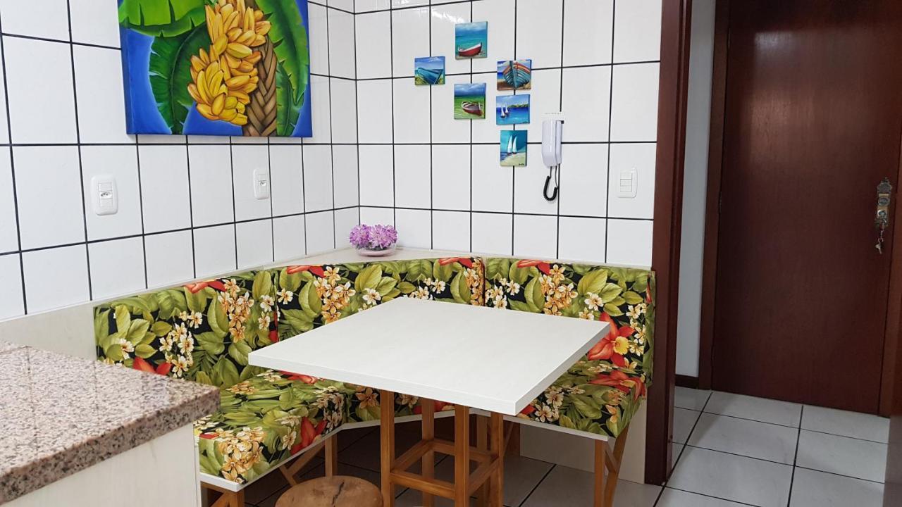Apto em prédio frente mar, Meia Praia Itapema, 3 dorm, conforto para 8 pessoas Exterior foto