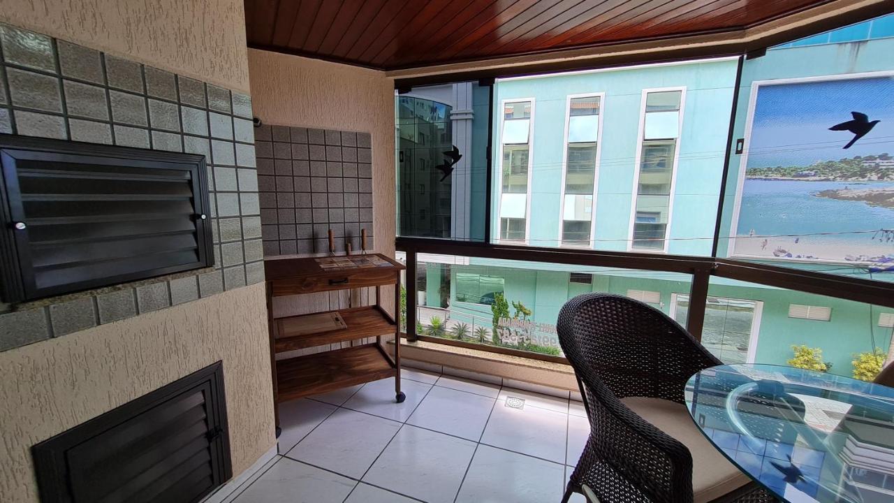 Apto em prédio frente mar, Meia Praia Itapema, 3 dorm, conforto para 8 pessoas Exterior foto